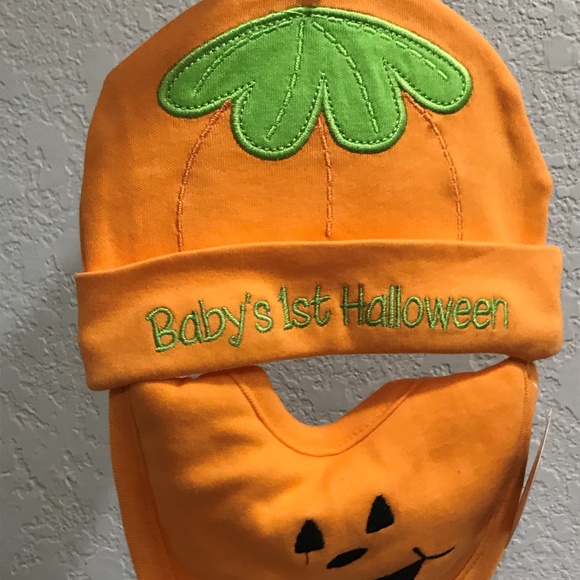 Baby's 1st Halloween Pumpkin Bib and Hat - Picture 1 of 4